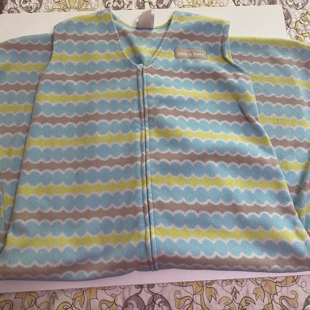Bundle of 4 bodysuits & sleeping bag - Picture 2 of 3